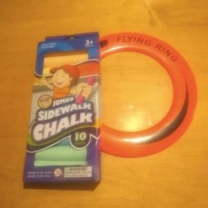 **❤️ 3/$10 ❤️ New! Sidewalk Chalk & Ring Frisbee